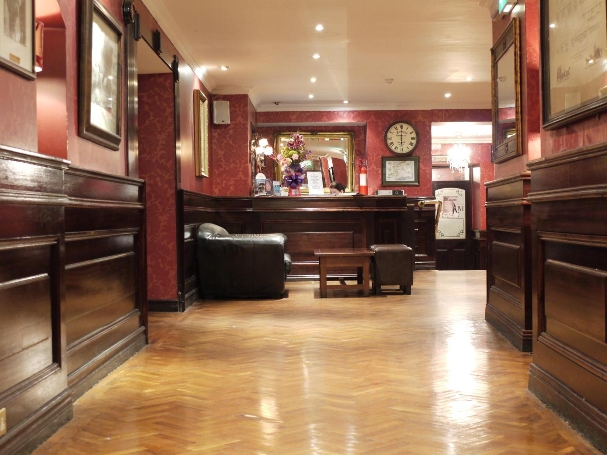 Hearns Hotel Клонмель Екстер'єр фото