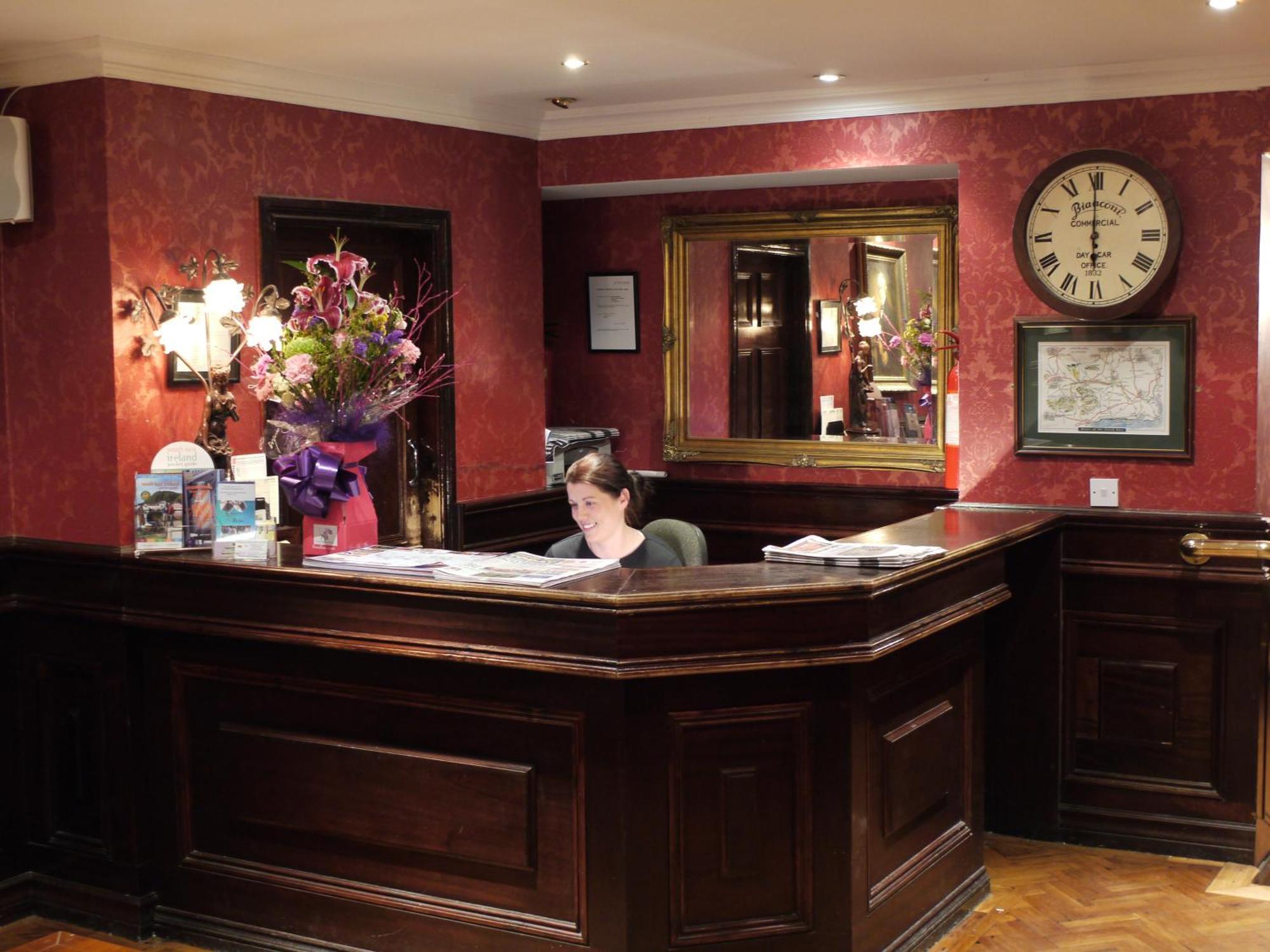 Hearns Hotel Клонмель Екстер'єр фото